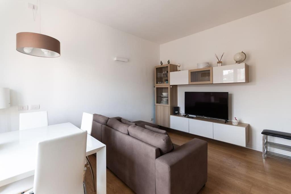 Youhosty - Ripamonti 194 Milan Bagian luar foto